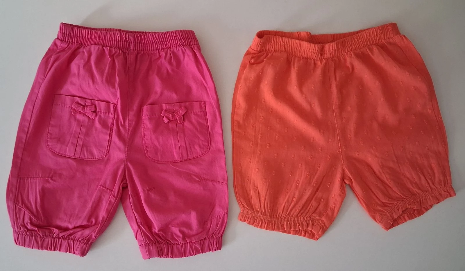 Lot d'un pantacourt et un short en 6 mois